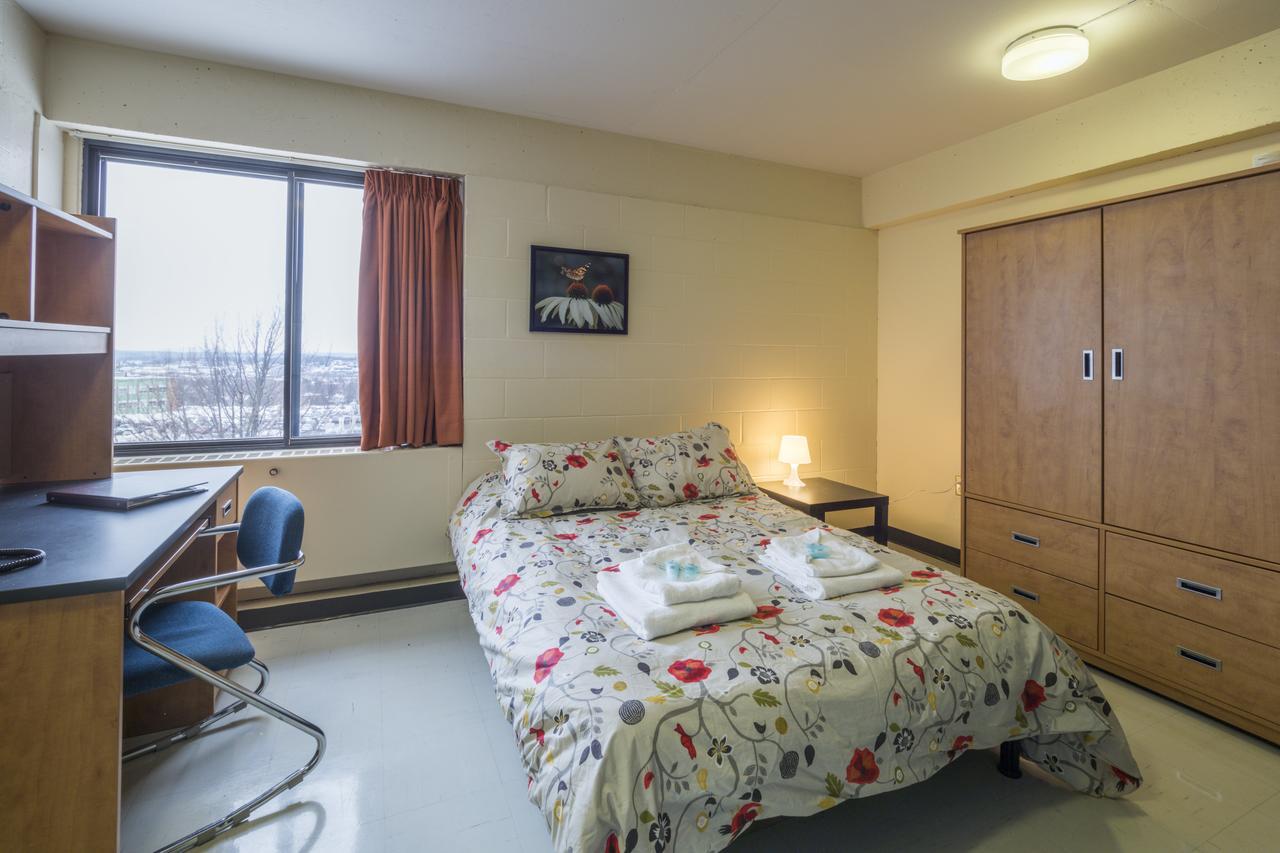 Au Campus-Hebergement Hotelier Universite De Шербрук Экстерьер фото